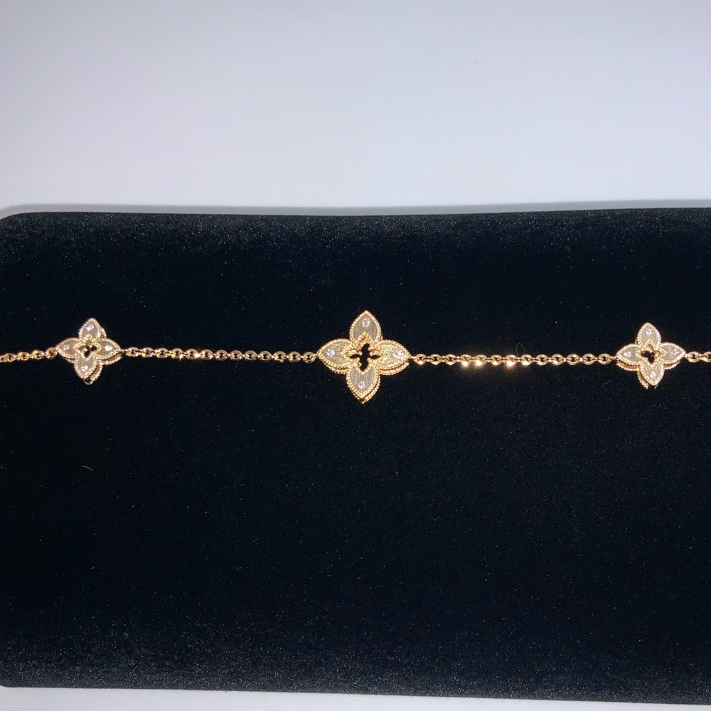18k Venetian Station Necklace - Picture 12 of 14
